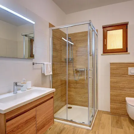 Spacious With Private Terrace And Garden *