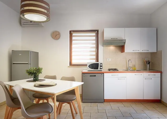 Apartment In Croatia Near The Coast *