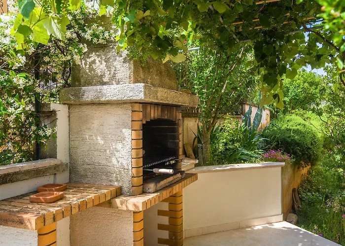 Apartment In Croatia Near The Coast